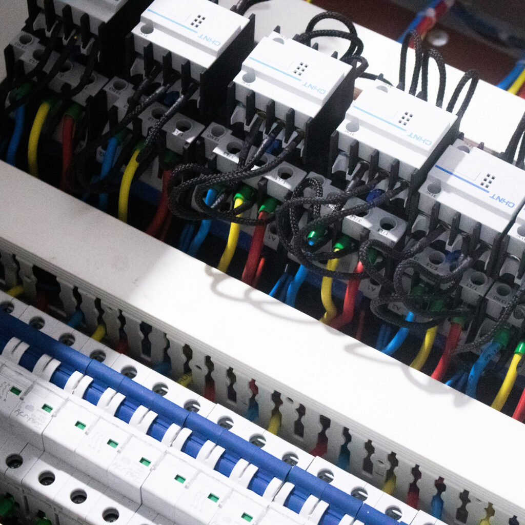 Elektriko paslaugos Panevėžyje | Elektros darbai ir instaliacija